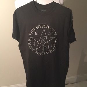 NWT “The Witch City, Salem,Massachusetts” T-shirt